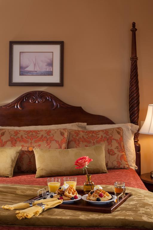 Lang House On Main Street Bed & Breakfast Burlington Ngoại thất bức ảnh