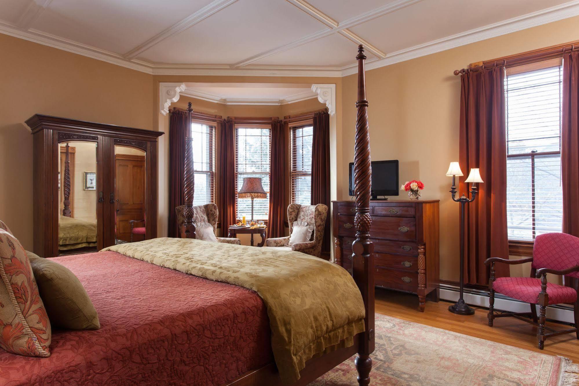 Lang House On Main Street Bed & Breakfast Burlington Ngoại thất bức ảnh